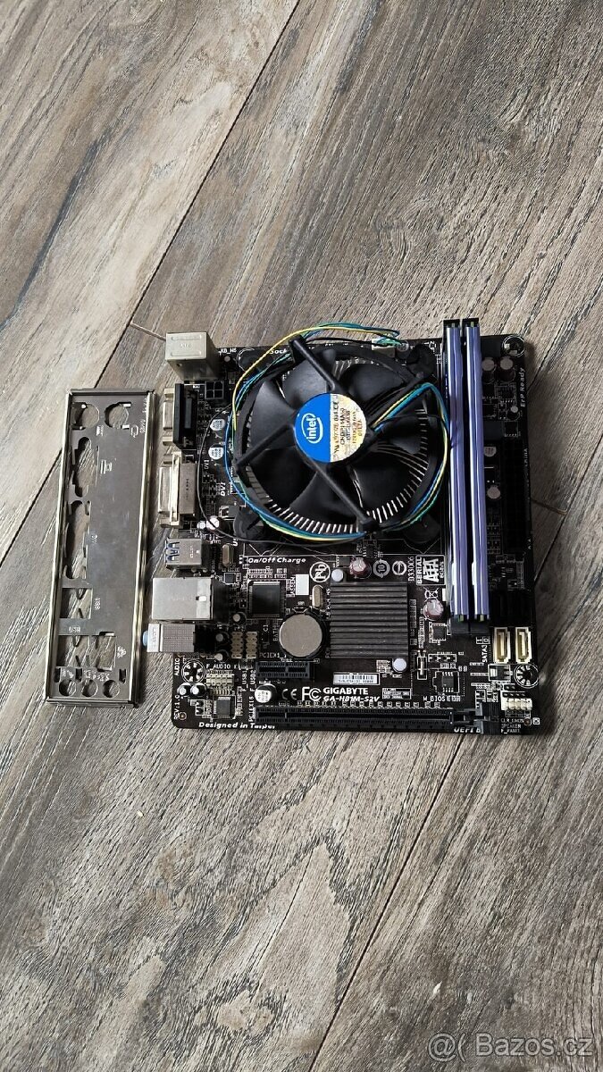 Gigabite GA-81M - S2V DDR3