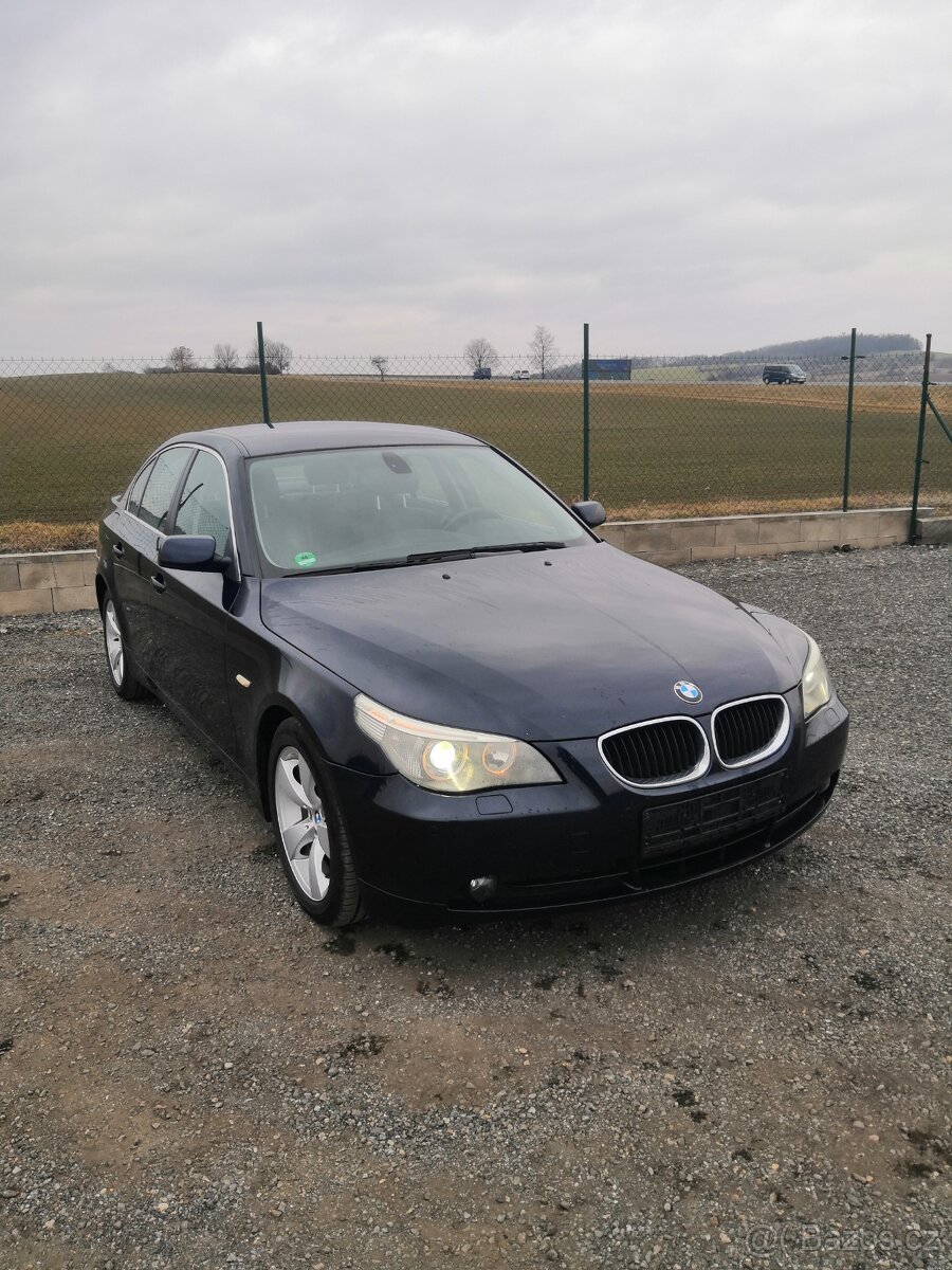 BMW řady 5, 520i 125kW xenony
