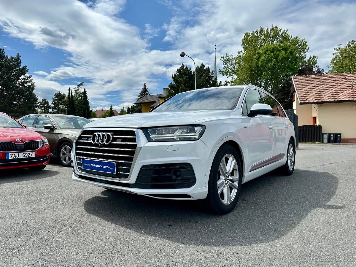 Audi Q7 3.0 TDI 200 KW S-line 7 Míst - CZ