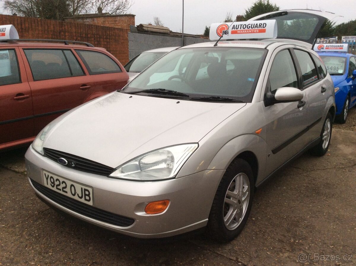 Ford Focus mk1 hatchback benzín 1.6 74 kW pouze díly