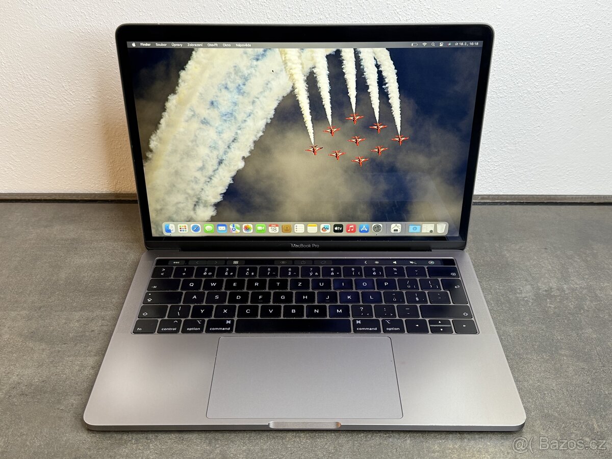 Macbook Pro 13" 2019 / I5 / 8GB / 256GB / Space gray