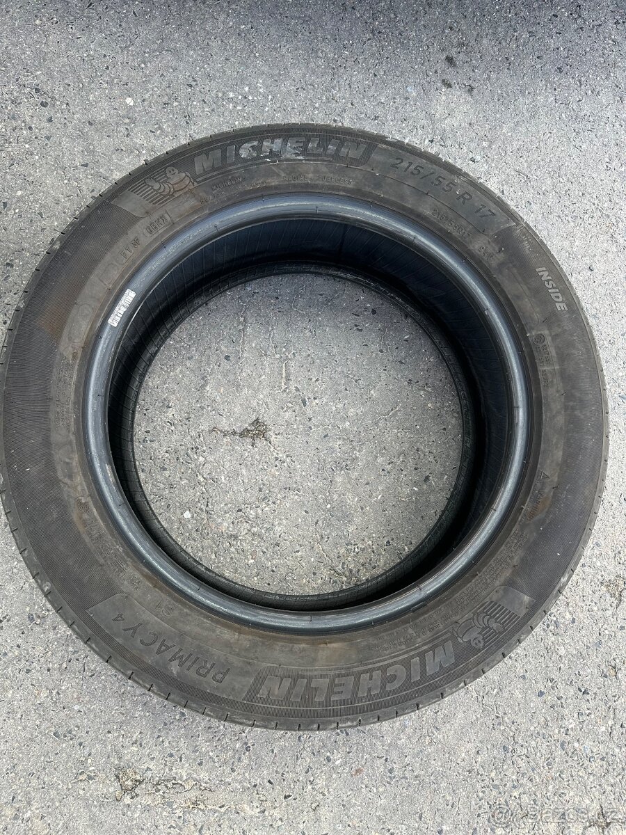 Pneu Michelin 215/55 R17
