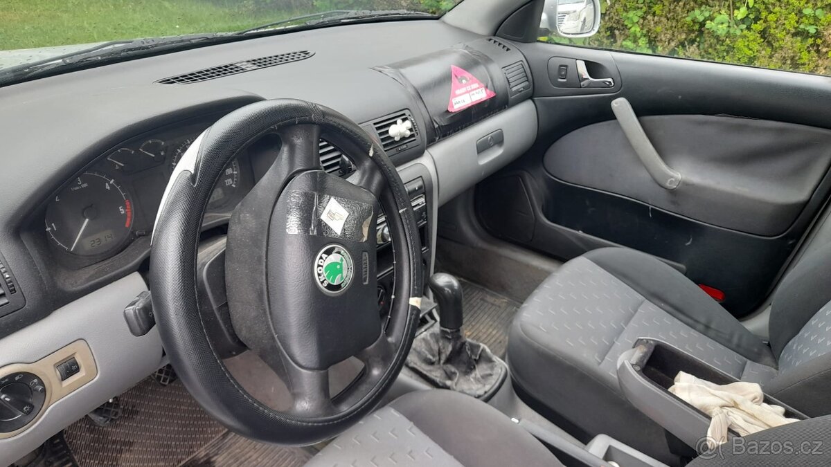 Škoda Octavia Combi dvoulitr za 10 tisíc Kč pro kutily