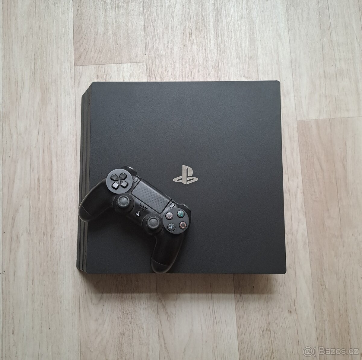 PS4 PRO - 1TB + hra dle výběru