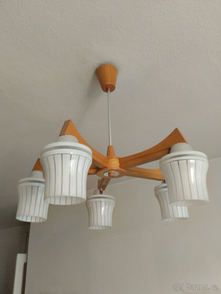 Retro lustr