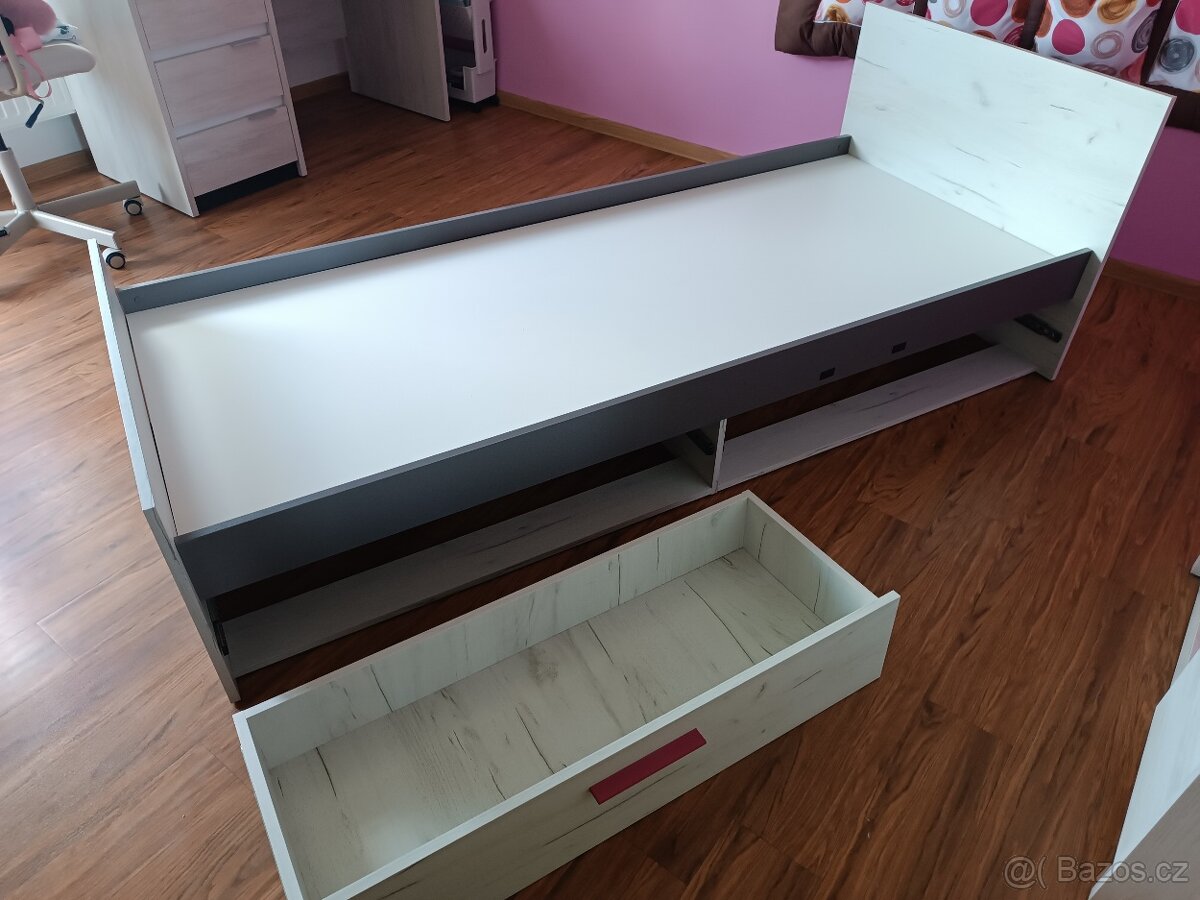Postel 80x200 , výborný stav