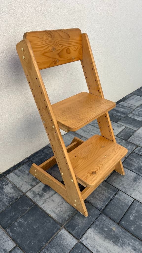 Rostoucí židle