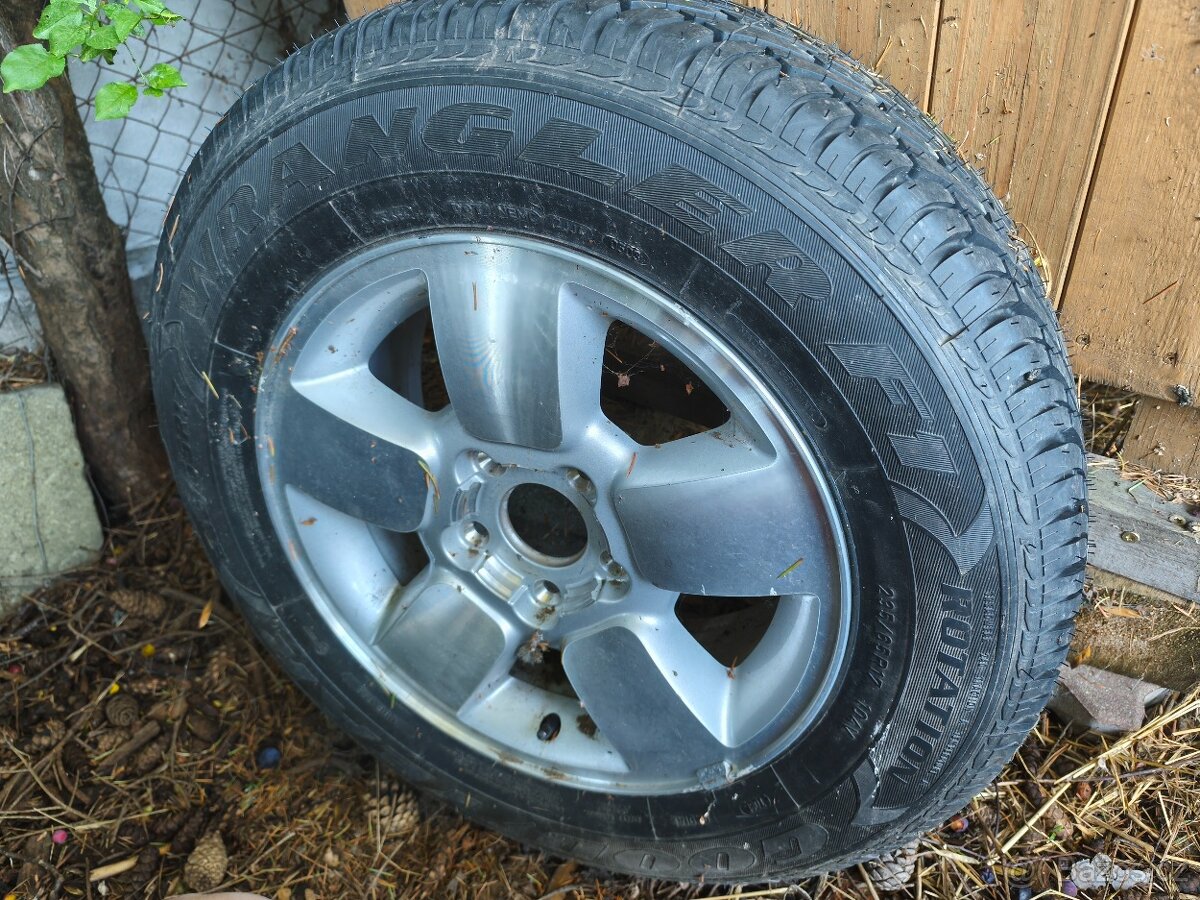 Jeep Cherokee rzervní kolo Jeep Cherokee