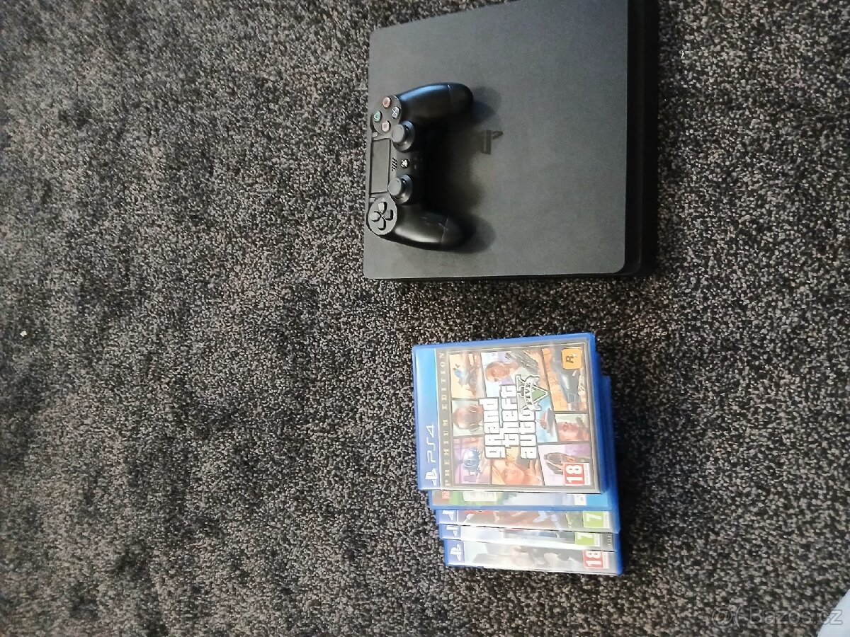 Playstation 4 slim