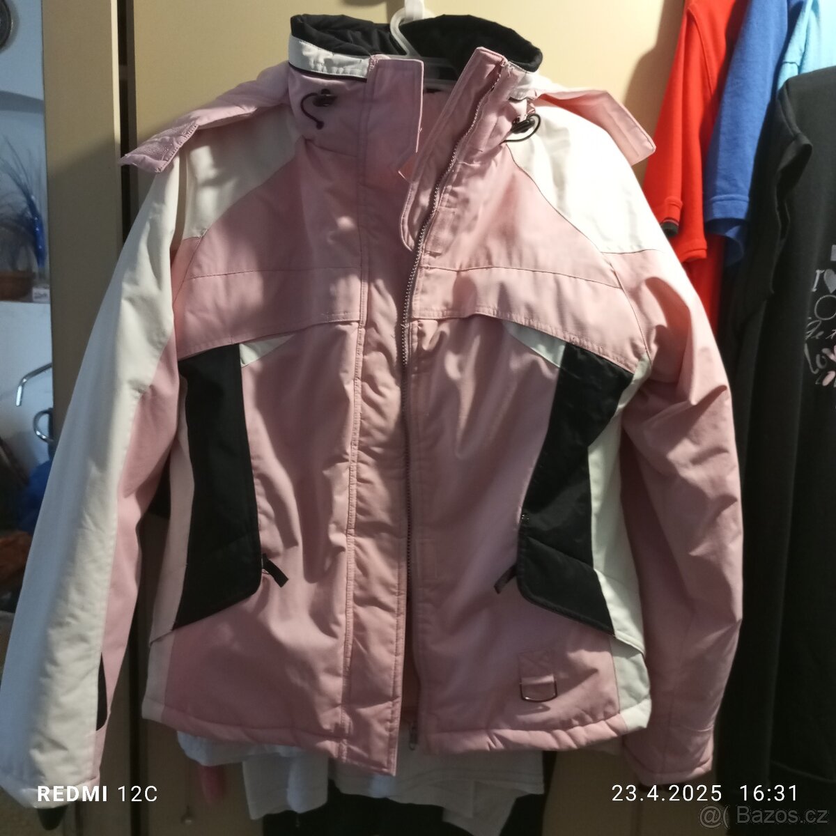 Zimní bunda zánovní velikost L