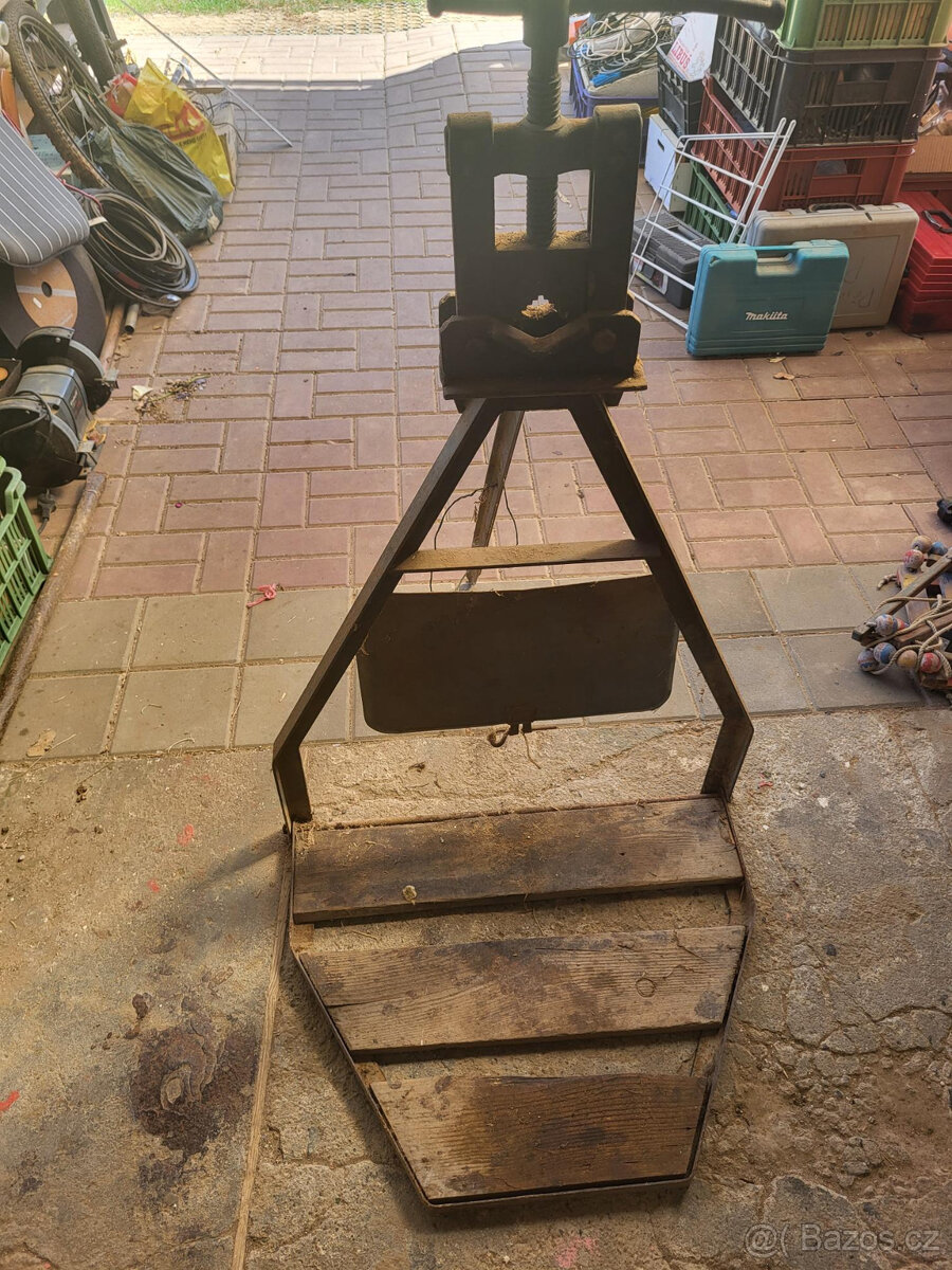 Instalaterský svěrák, sklíčidlo, řemenice