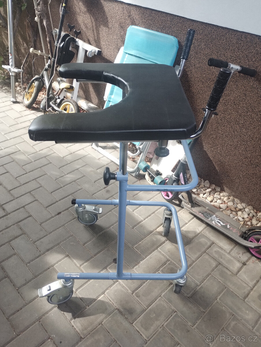 Chodítko 2x a ostatní - vysoké již není