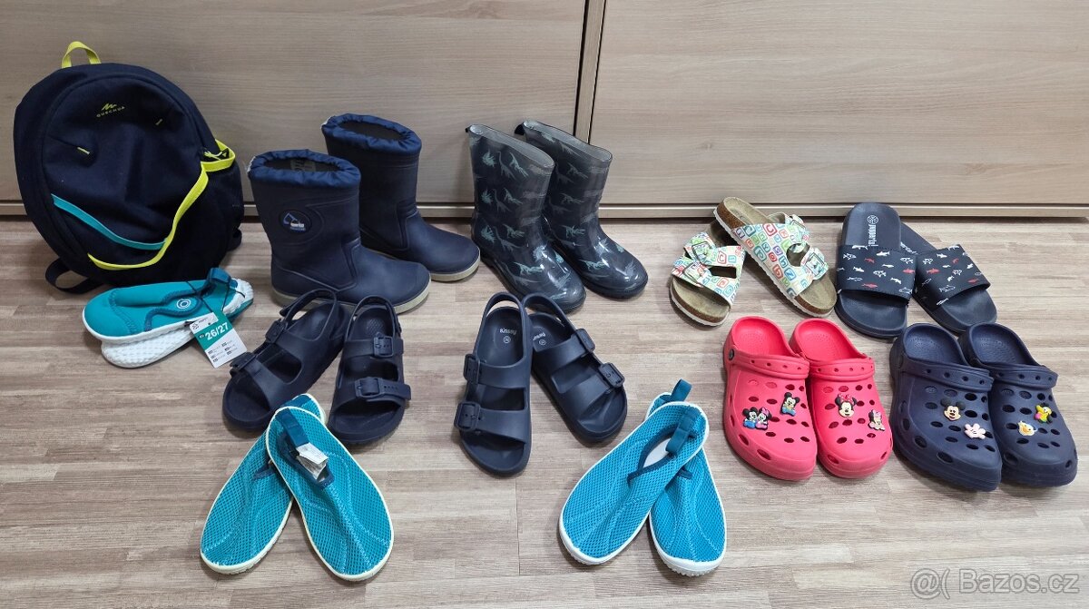 Holinky, crocs, boty k vode, do vody, pantofle, batoh