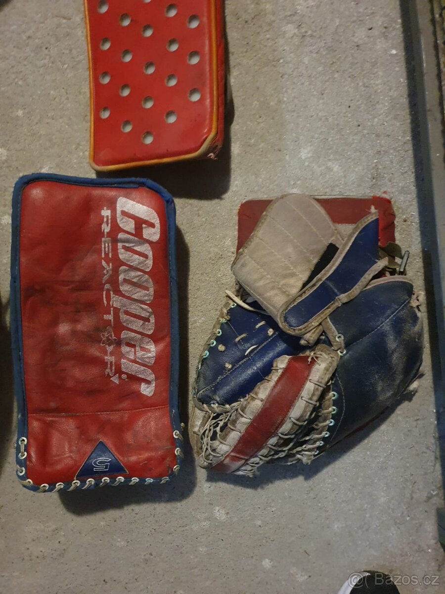 Retro brankářská lapačka a vyrážečka Cooper