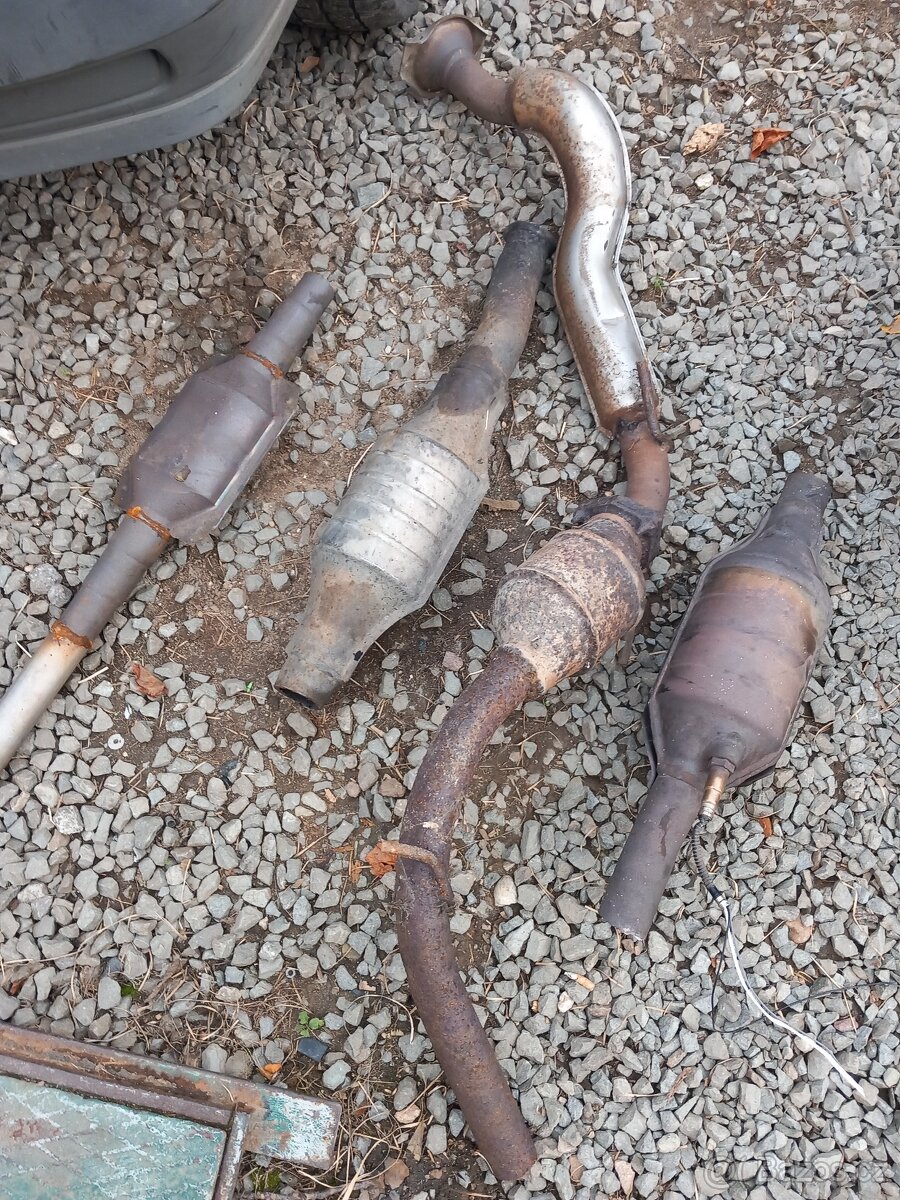 Katalyzátor  katalizator kat katik