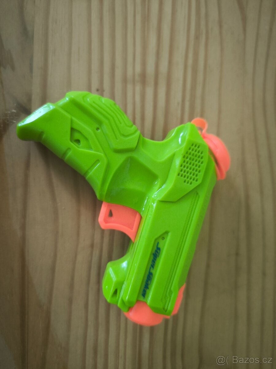 Malá vodní pistole Zn. NERF