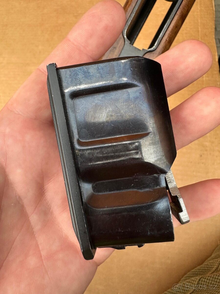 kulovnice CZ 550 zásobník