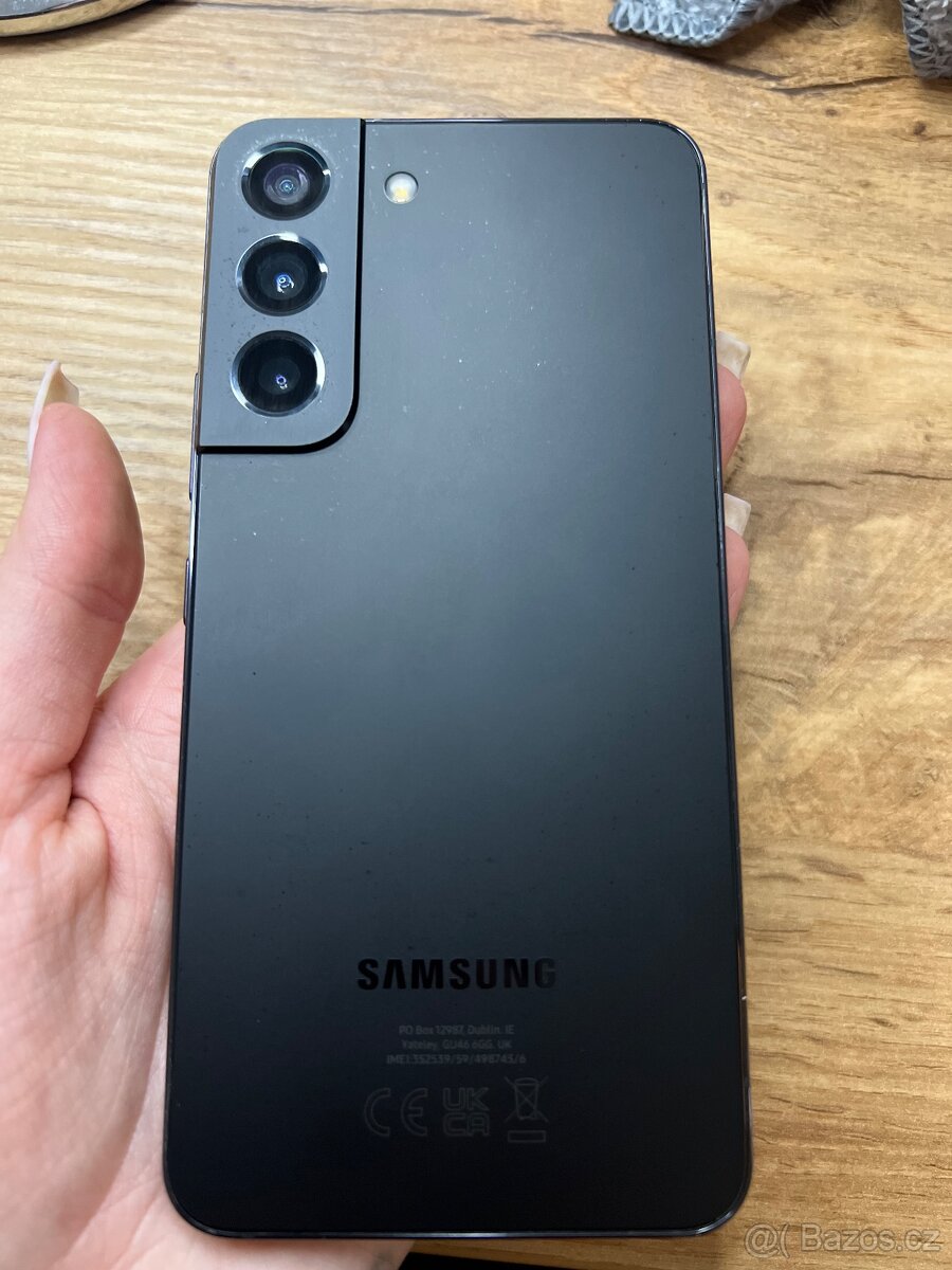 Samsung Galaxy S22 5G 128GB - černá