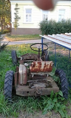 malotraktor kryt na stabilní motor, knihy myslivost, romány