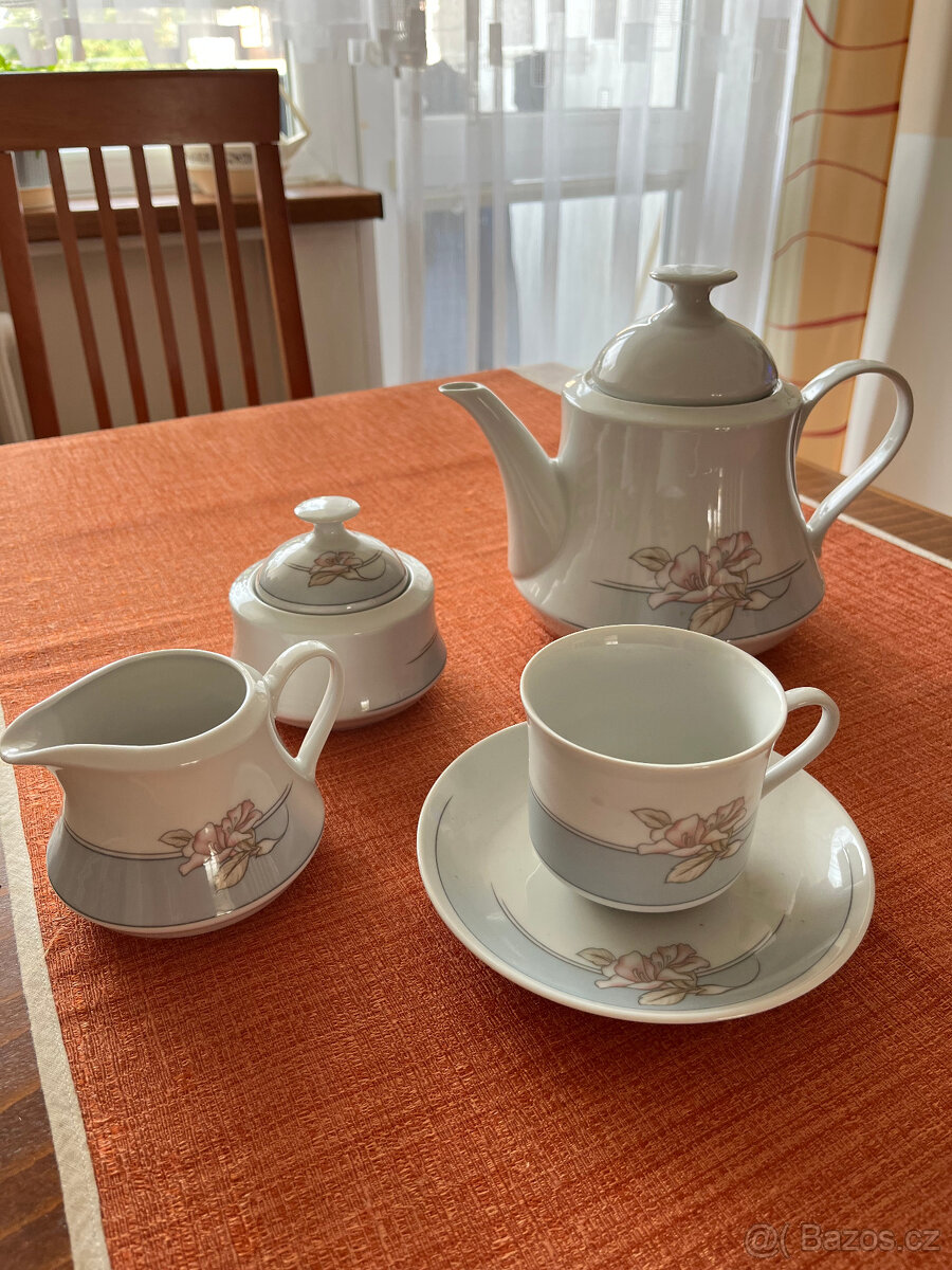 Český porcelánový servis