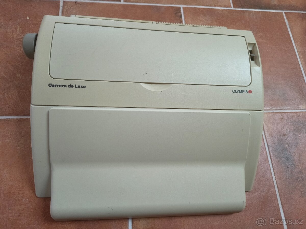 Psací stroj Olympia Carrera de Luxe