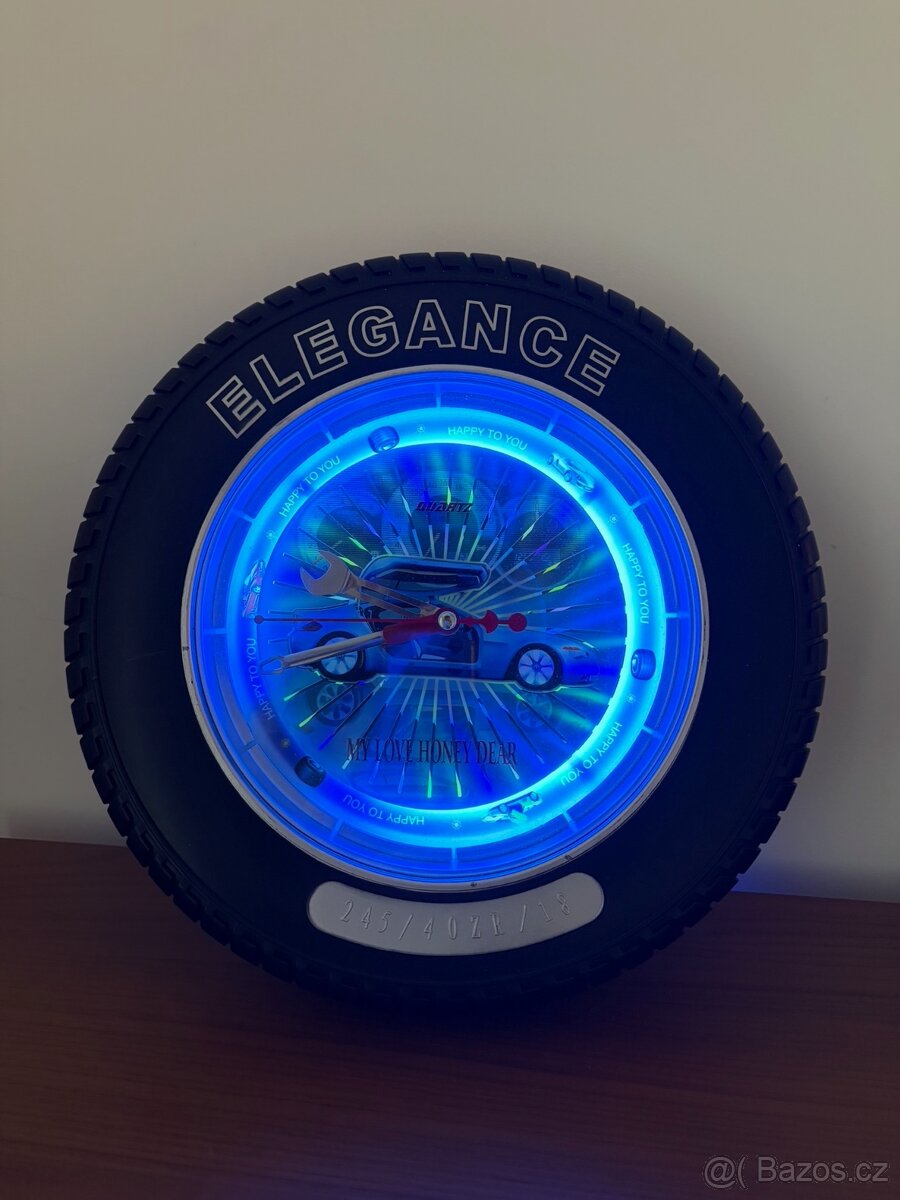 hodiny ve tvaru pneumatiky — Tyre Model Clock "Elegance"