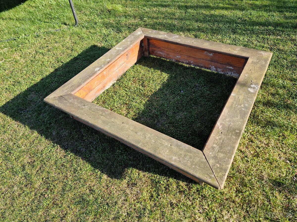 Dřevěné dětské pískoviště