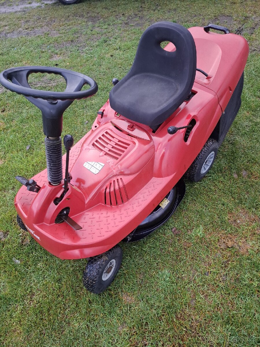 Zahradní traktor (raider))