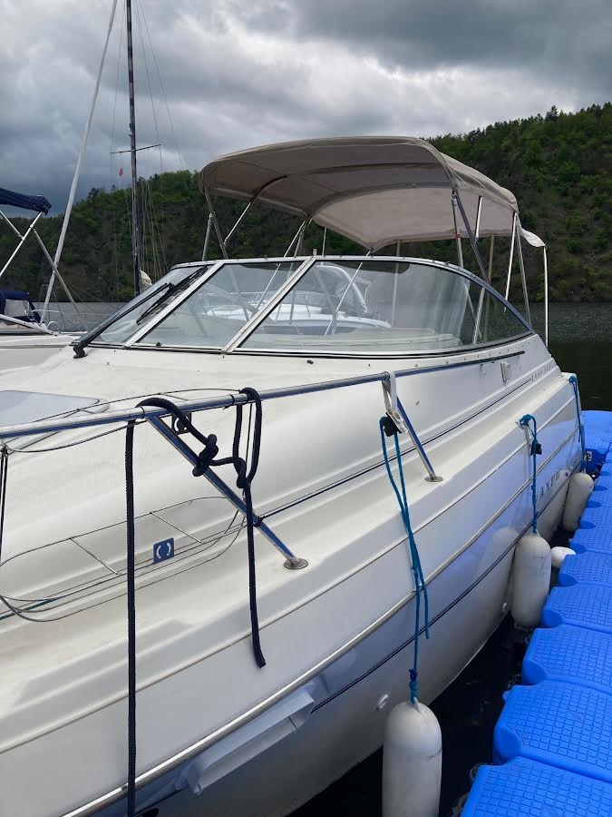 motorová loď Maxum 2400 SCR – prémiová značka Bayliner