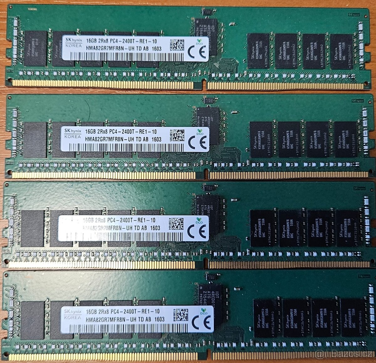4 ks 16GB (64 Gb) Hynix DDR4-2400MHz ECC Registered