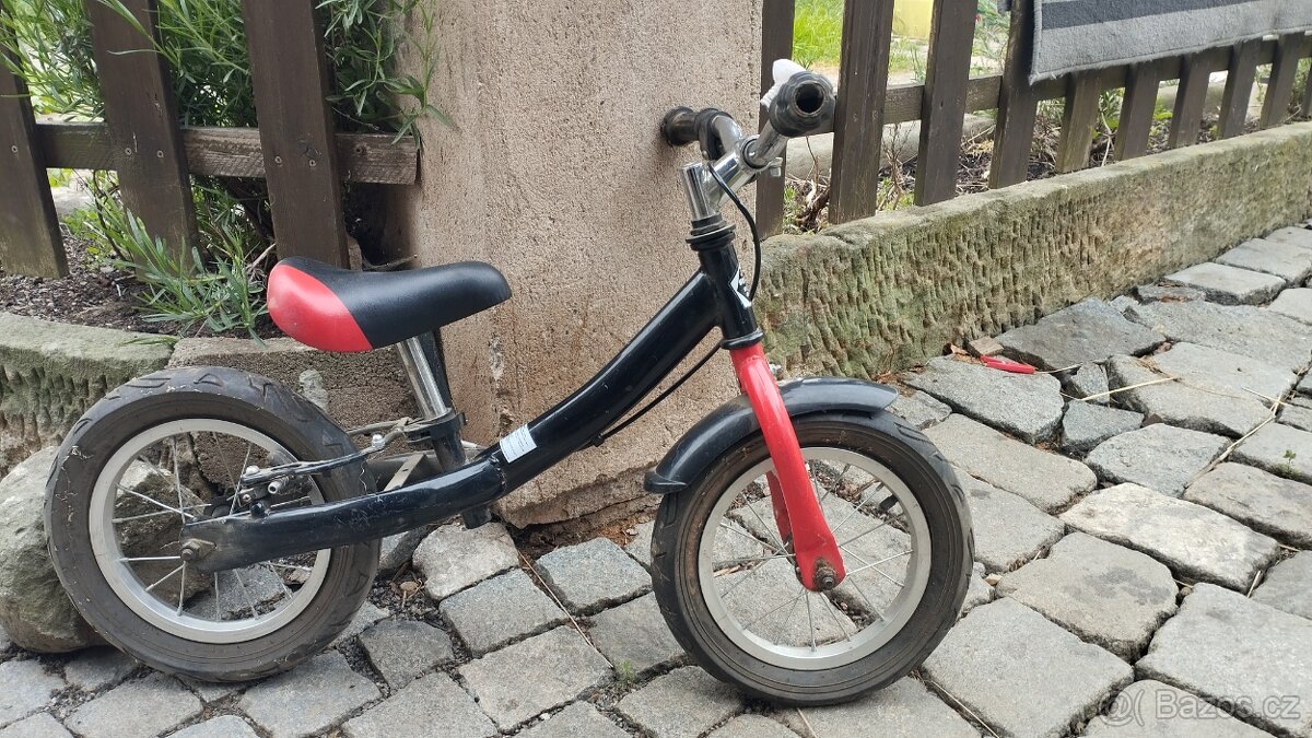 Dětské odrážedlo