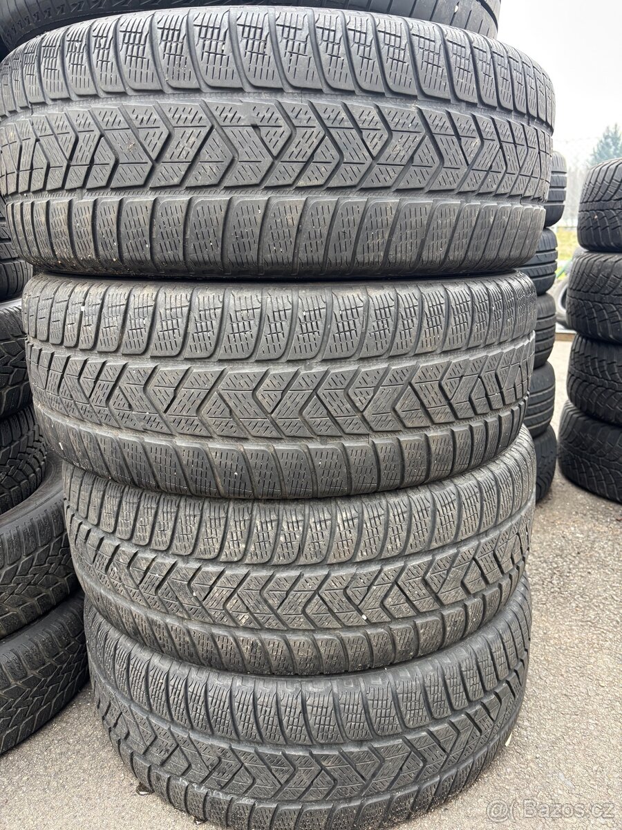 4x pirelli 235/60 R18 zimní