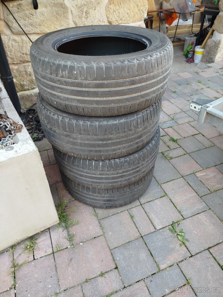 4 kusy 235/55 R 17 Nokian 103 V XL suv