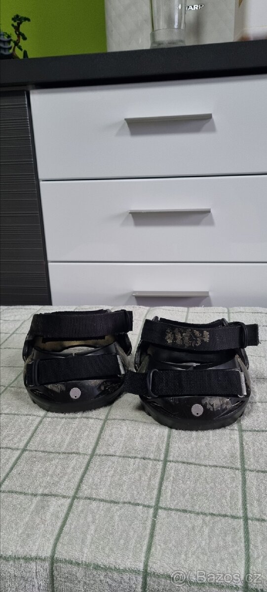 Boty pro koně Renegade Viper - vel. 135×125 mm