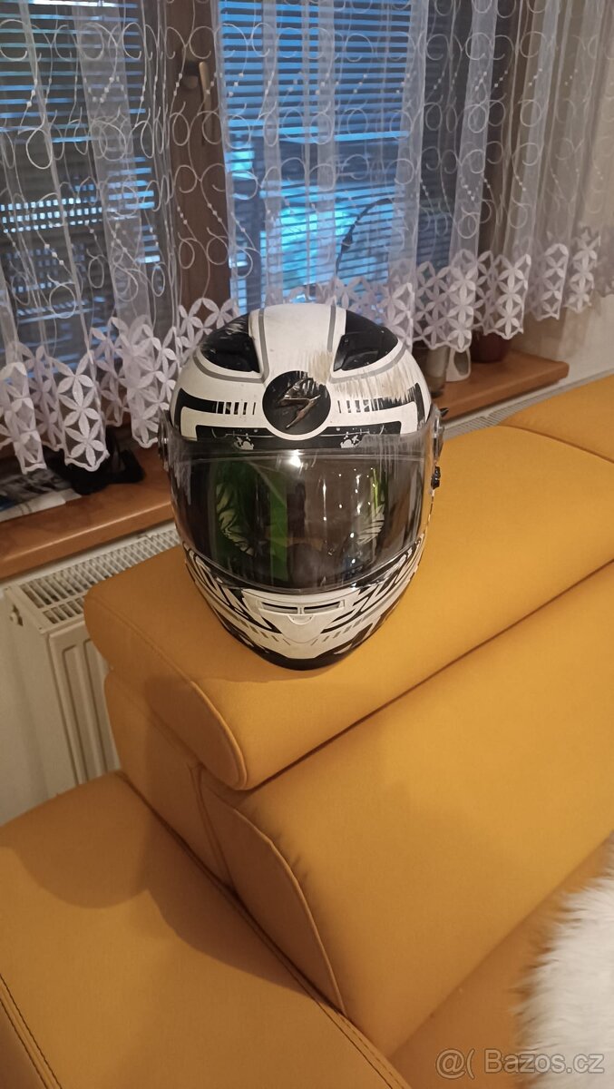 SCORPION helma
