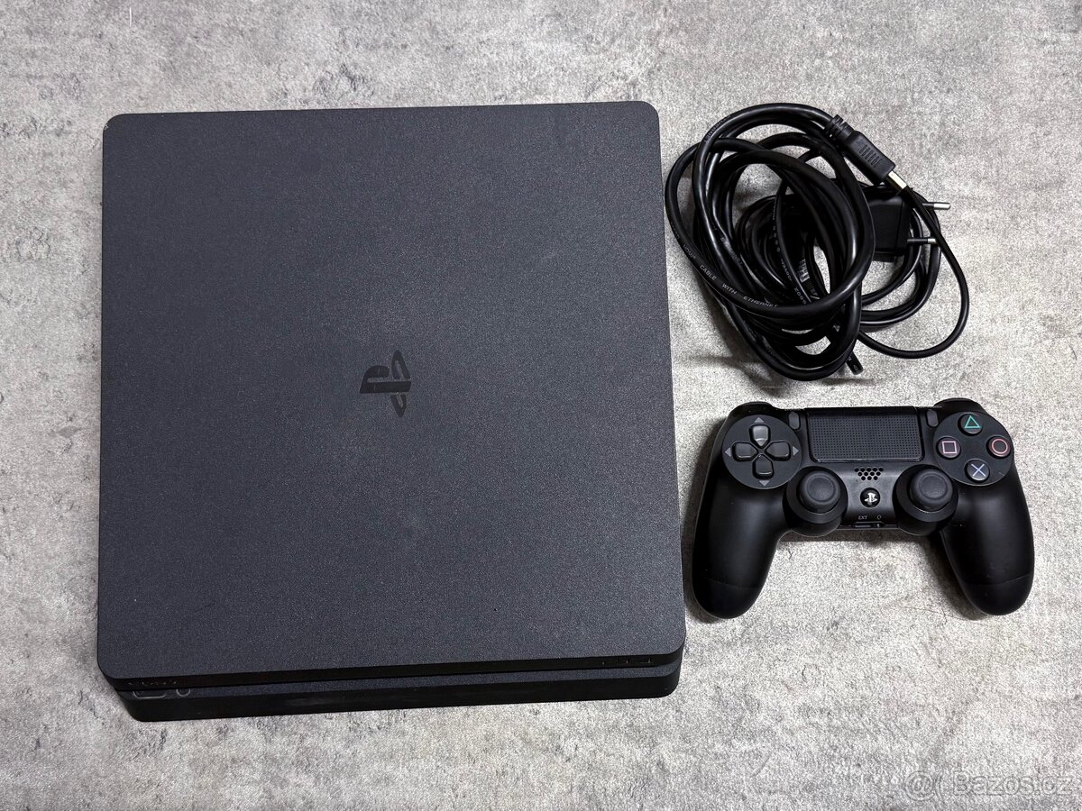 - PS4 Slim Sony 500GB konzole -