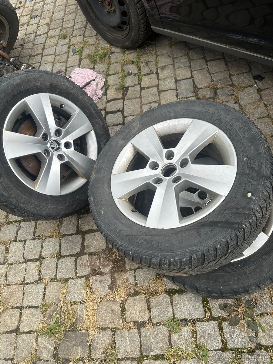 Litá kola Škoda r16