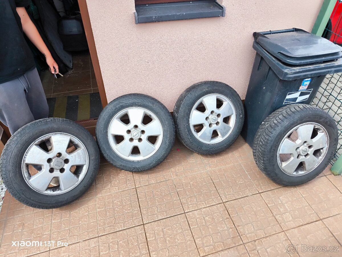 Alu kola Opel GM Ronal 5x110+letní pneu 185/65 R15