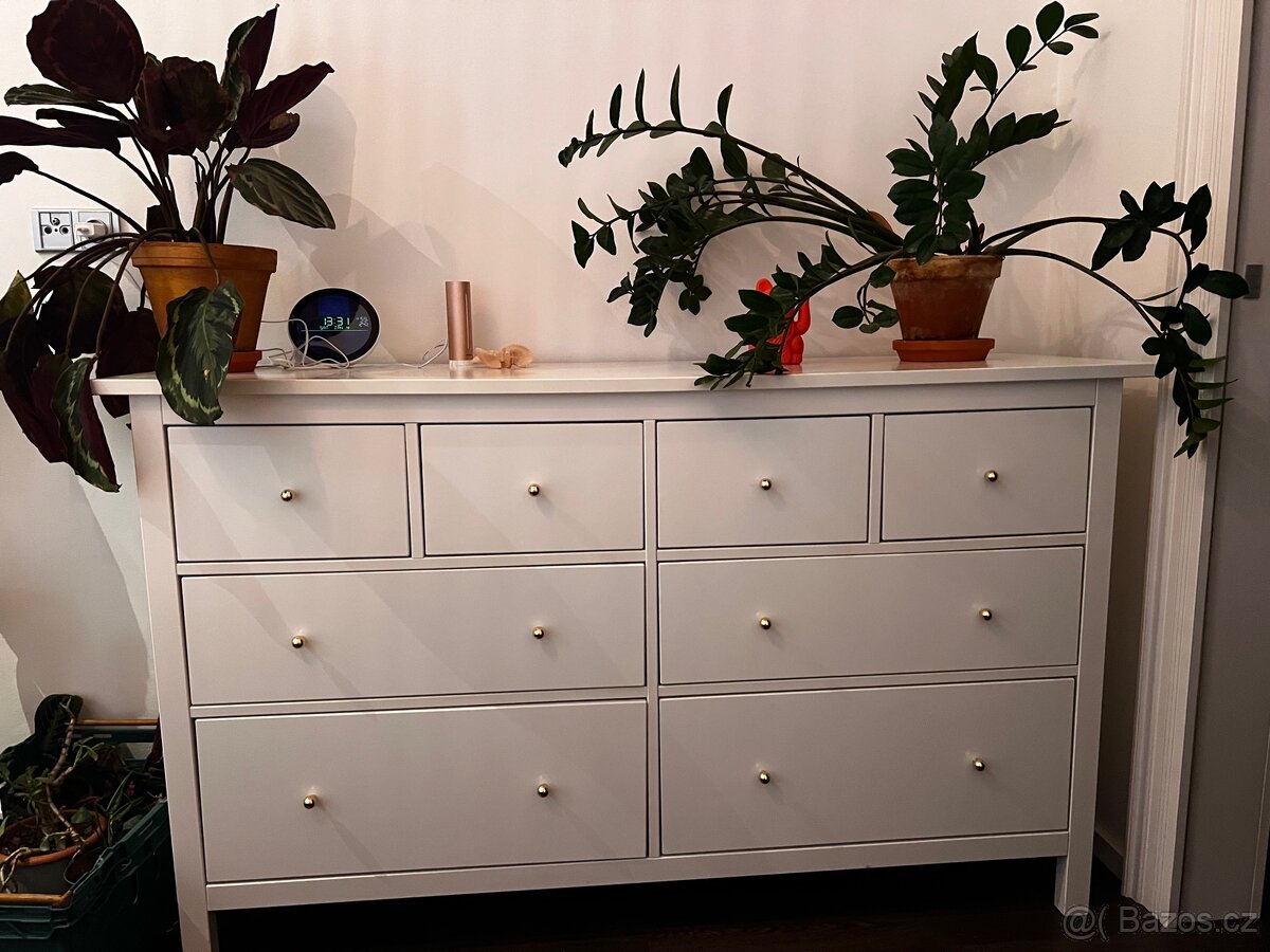 Komoda HEMNES IKEA