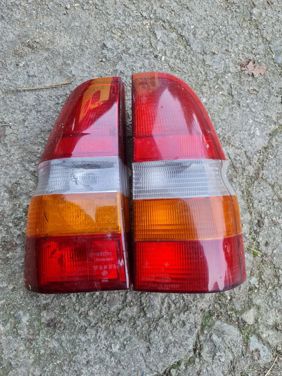Ford Escort - zadní světla