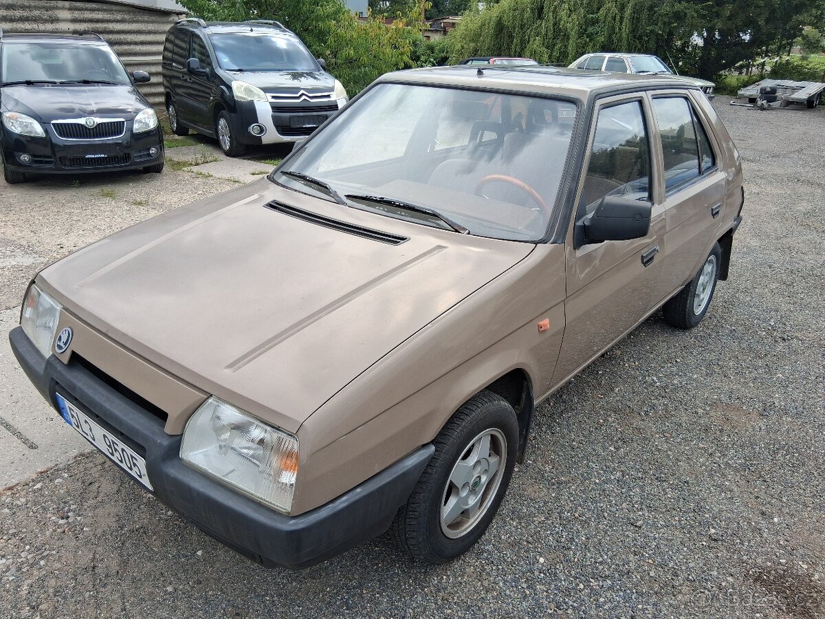 FAVORIT 136 LS,RV 1989,80000KM,SERVO ŘÍZENÍ