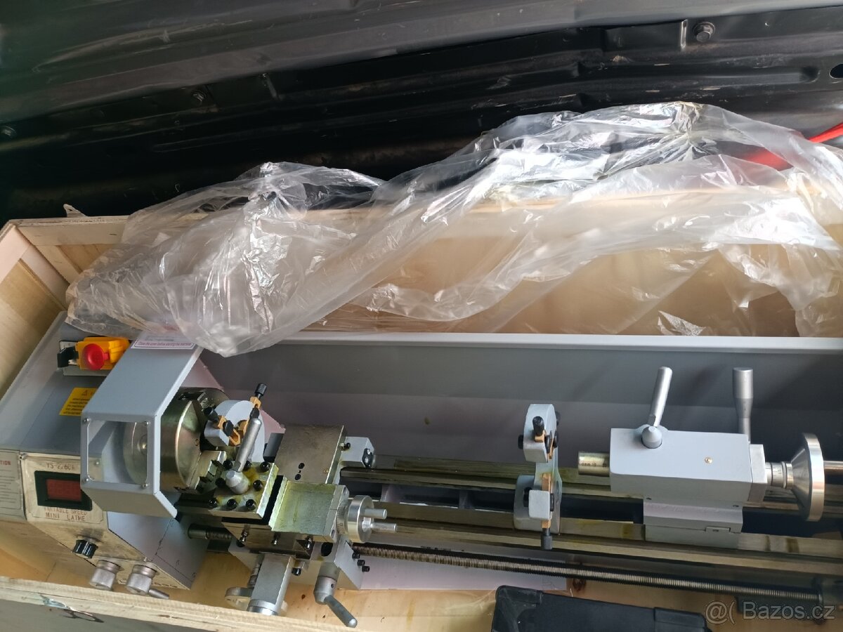 Soustruh 220 x 600mm