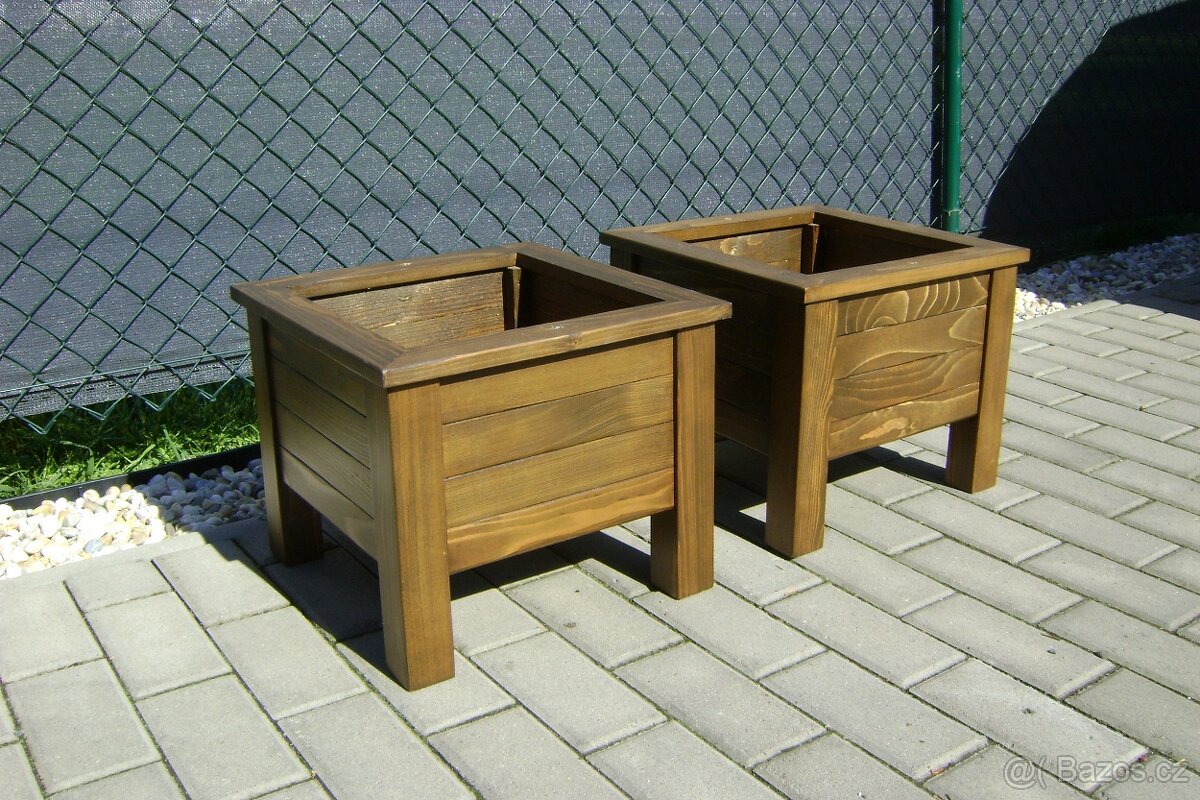 Truhlíky na květiny