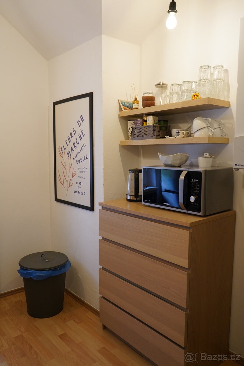Komoda MALM (IKEA)
