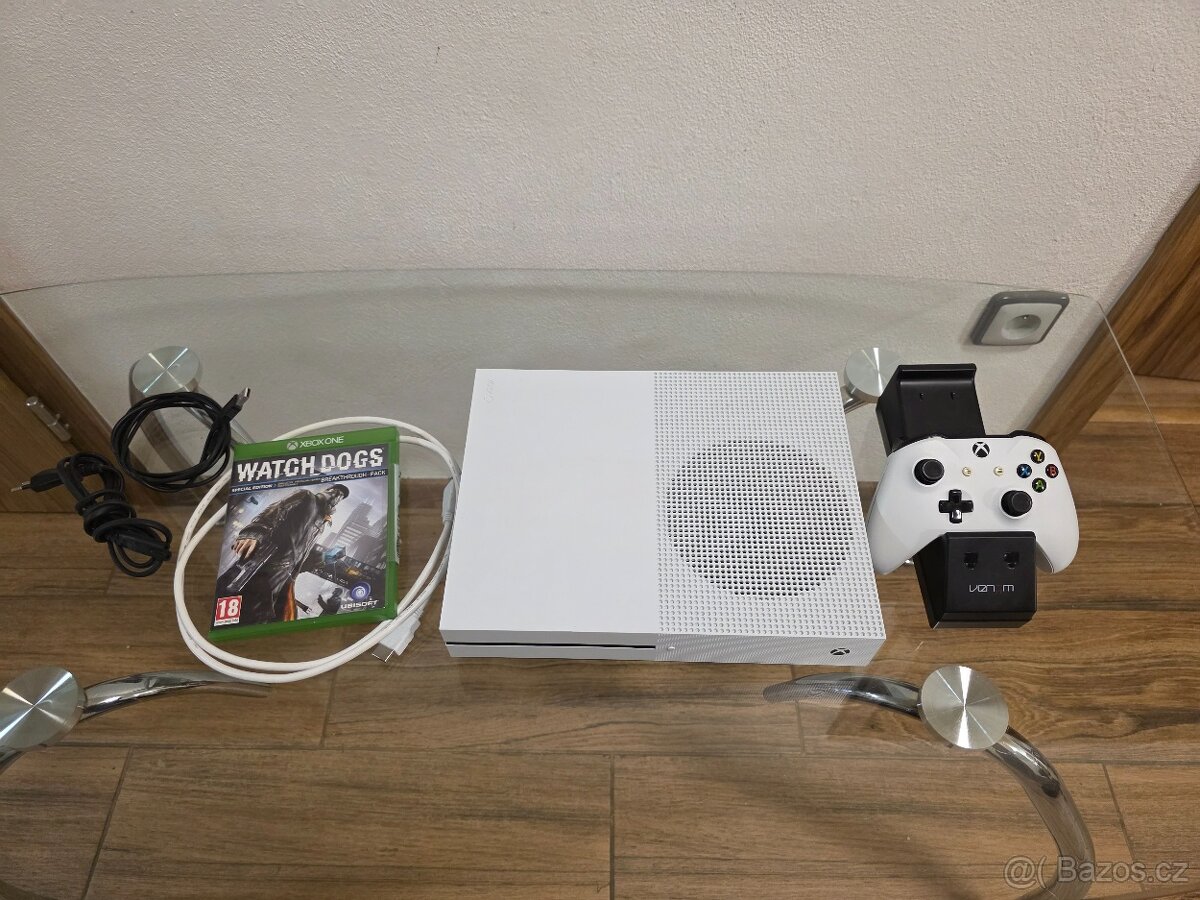 XBOX One S + Ovladač + Hra