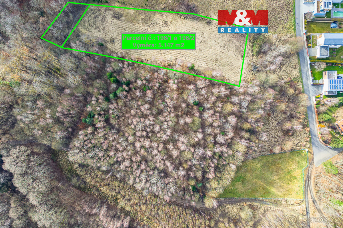 Prodej 1/2 pozemku k bydlení, 5147 m²