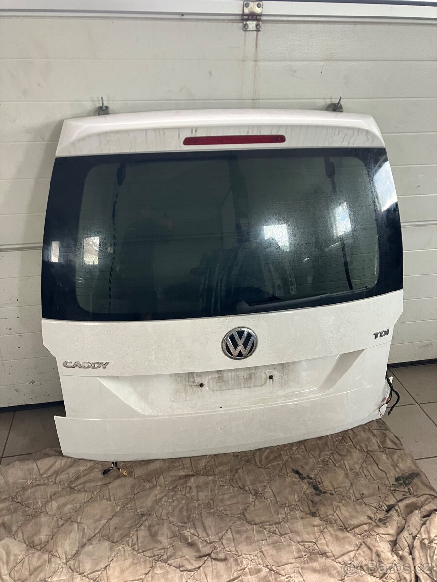 VW CADDY 2K5 - náhradní díly