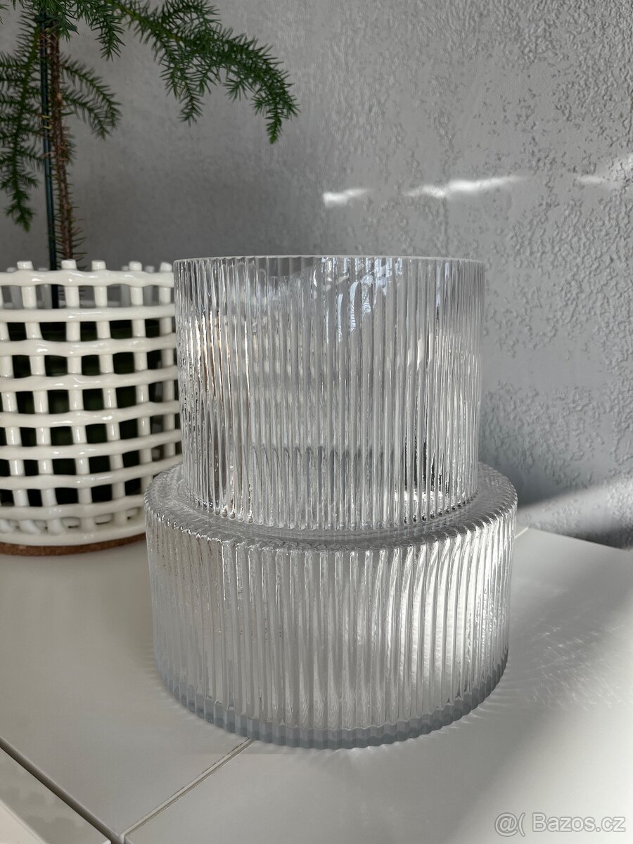 Skleněná váza HM