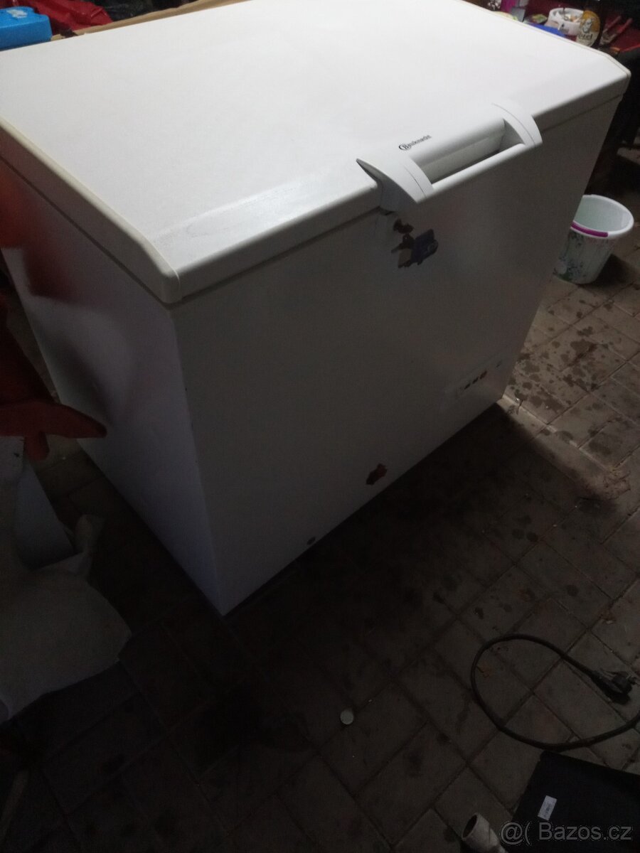 Prodám mrazák bauknecht