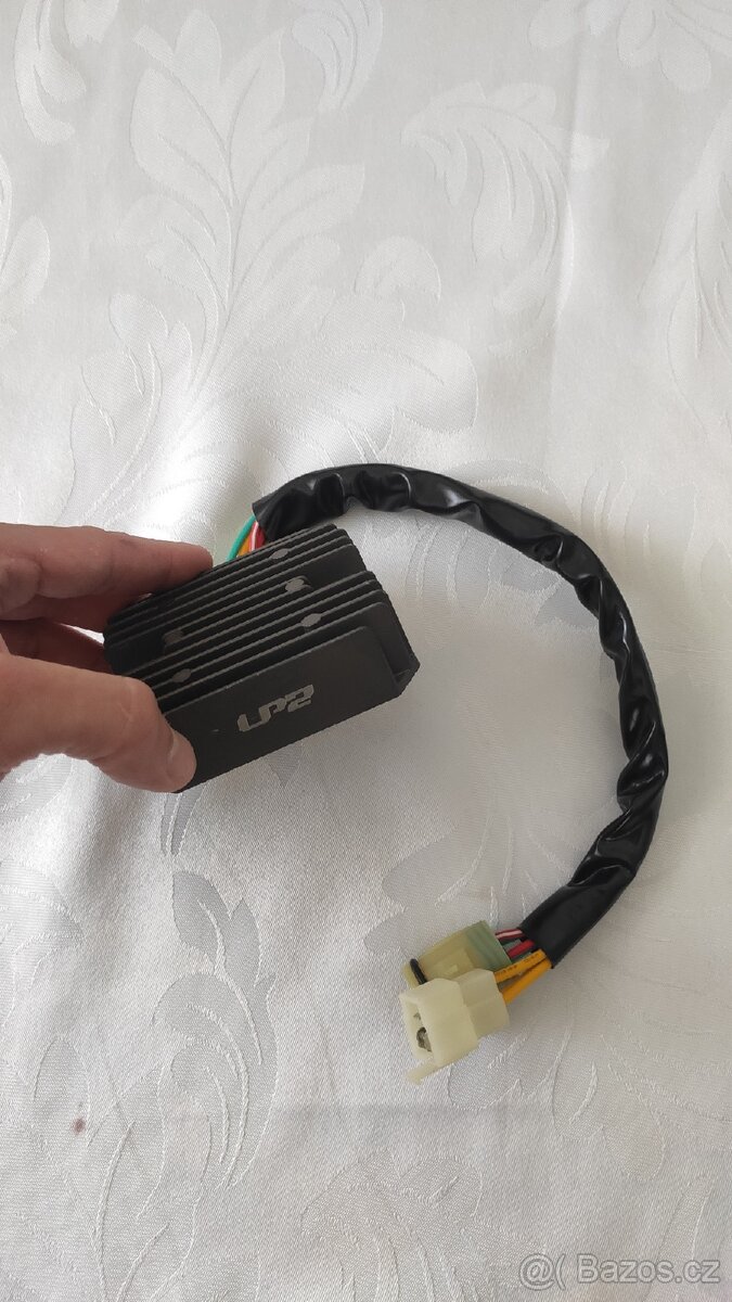 Regulator dobíjení Honda Africa